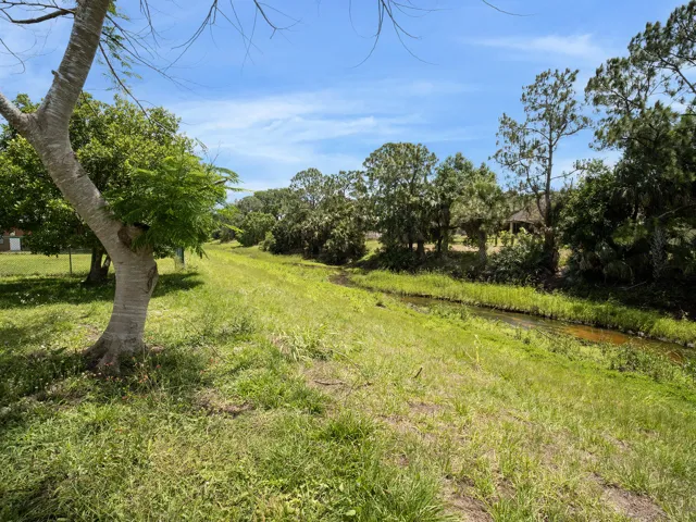 P1146478
