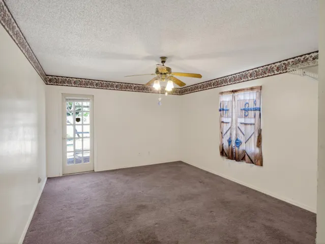 P1146407