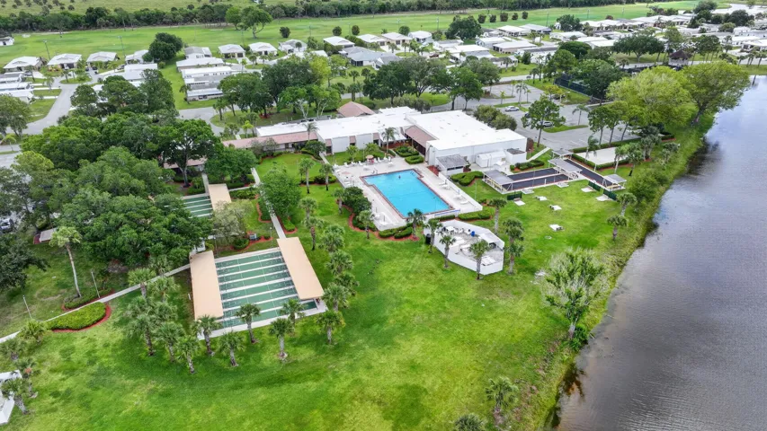 Community pool