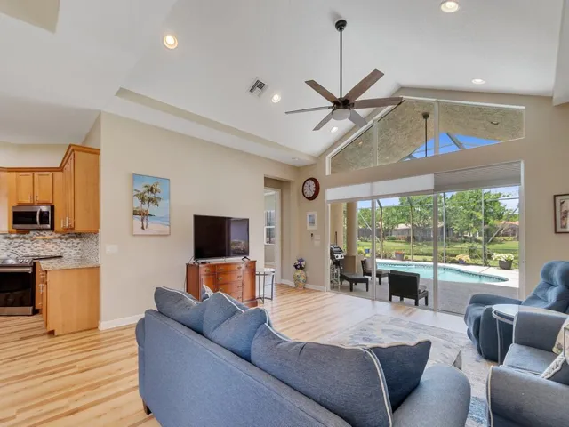 Living Room with great view