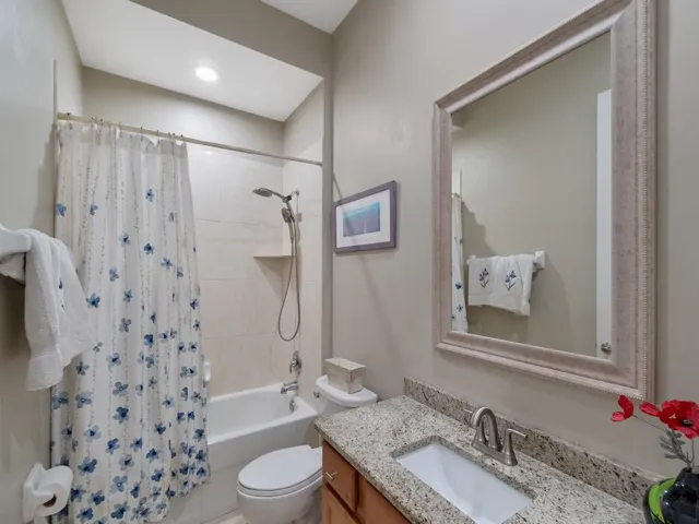 2nd Bathroom