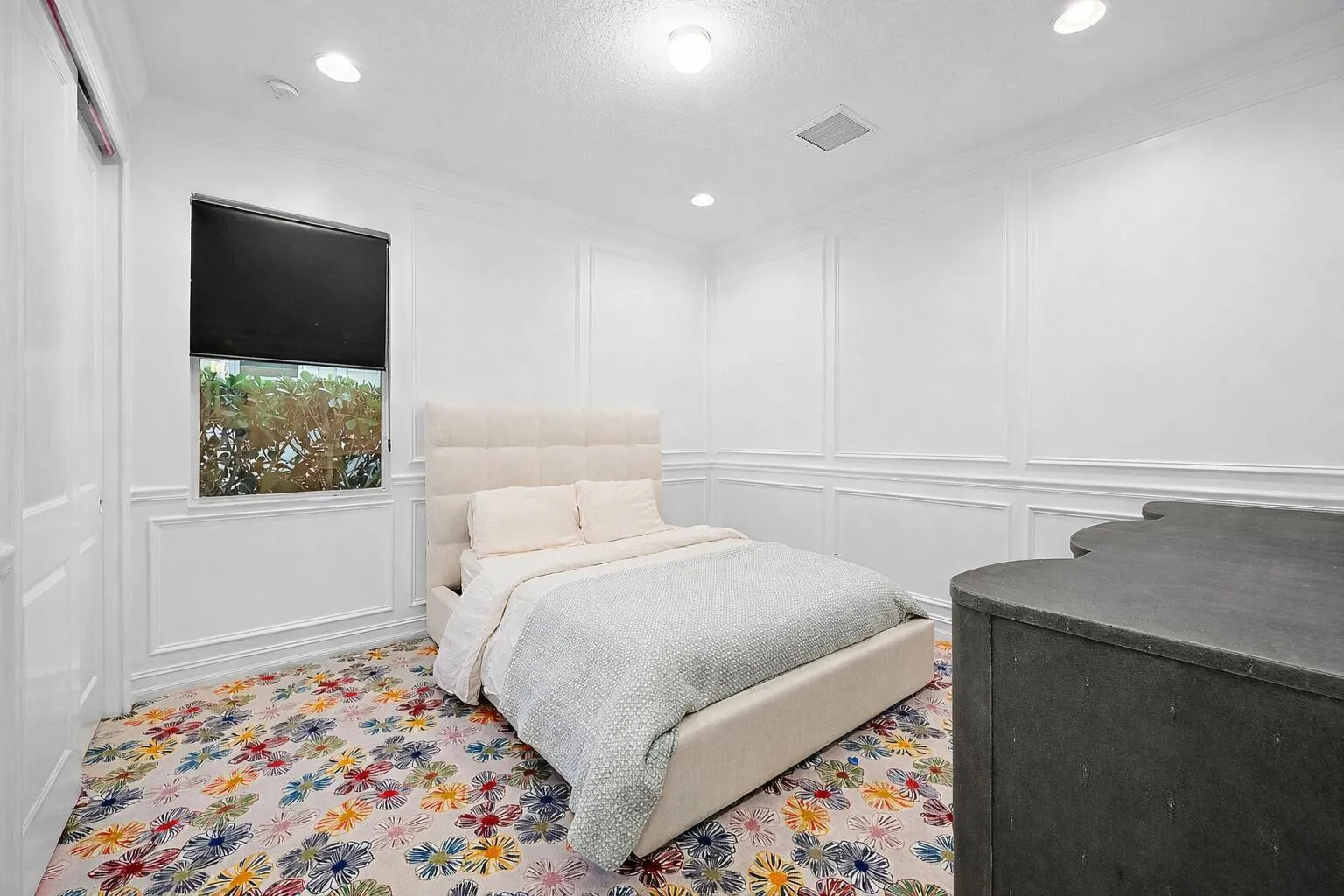 Guest bedroom 1