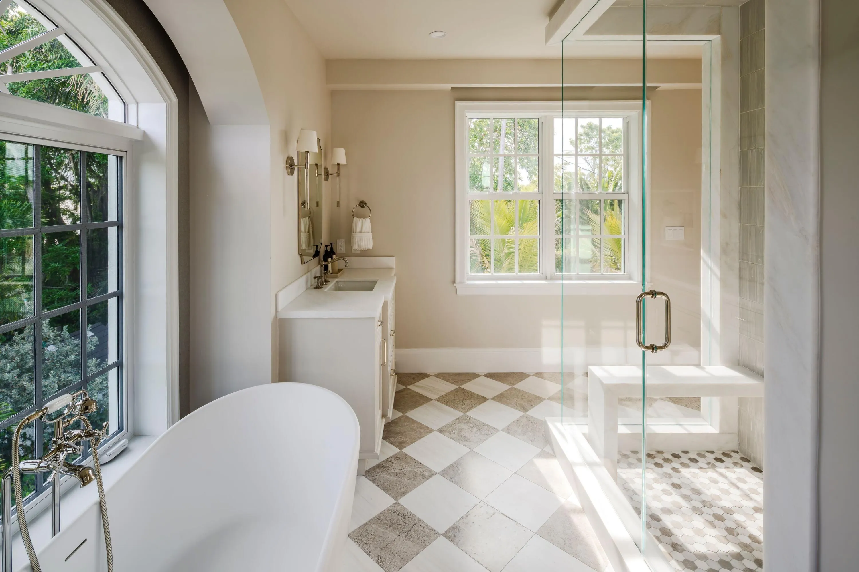 34 - Master bathroom with freestanding t