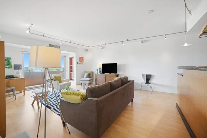 Livingroom-B