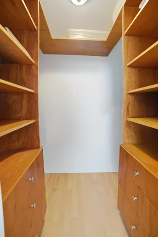 Bedroom-Closet