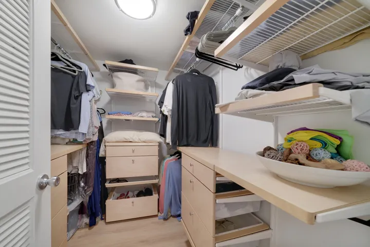 Walk in Closet