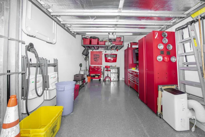 Garage/apoxy floor