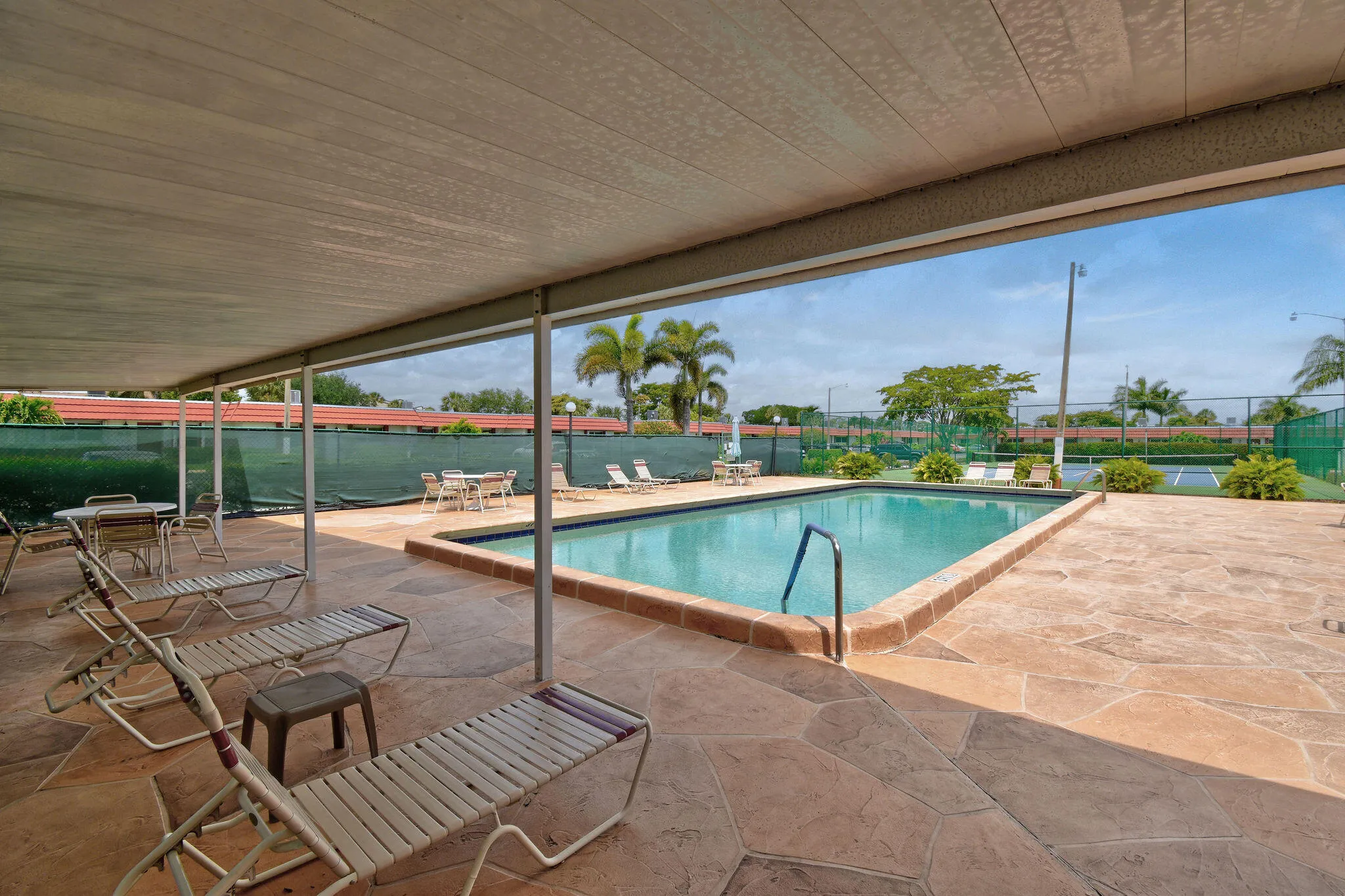 5800FernleyDrWApt64(42)