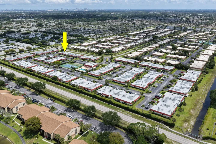 5800FernleyDrWApt64Aerials(12)a