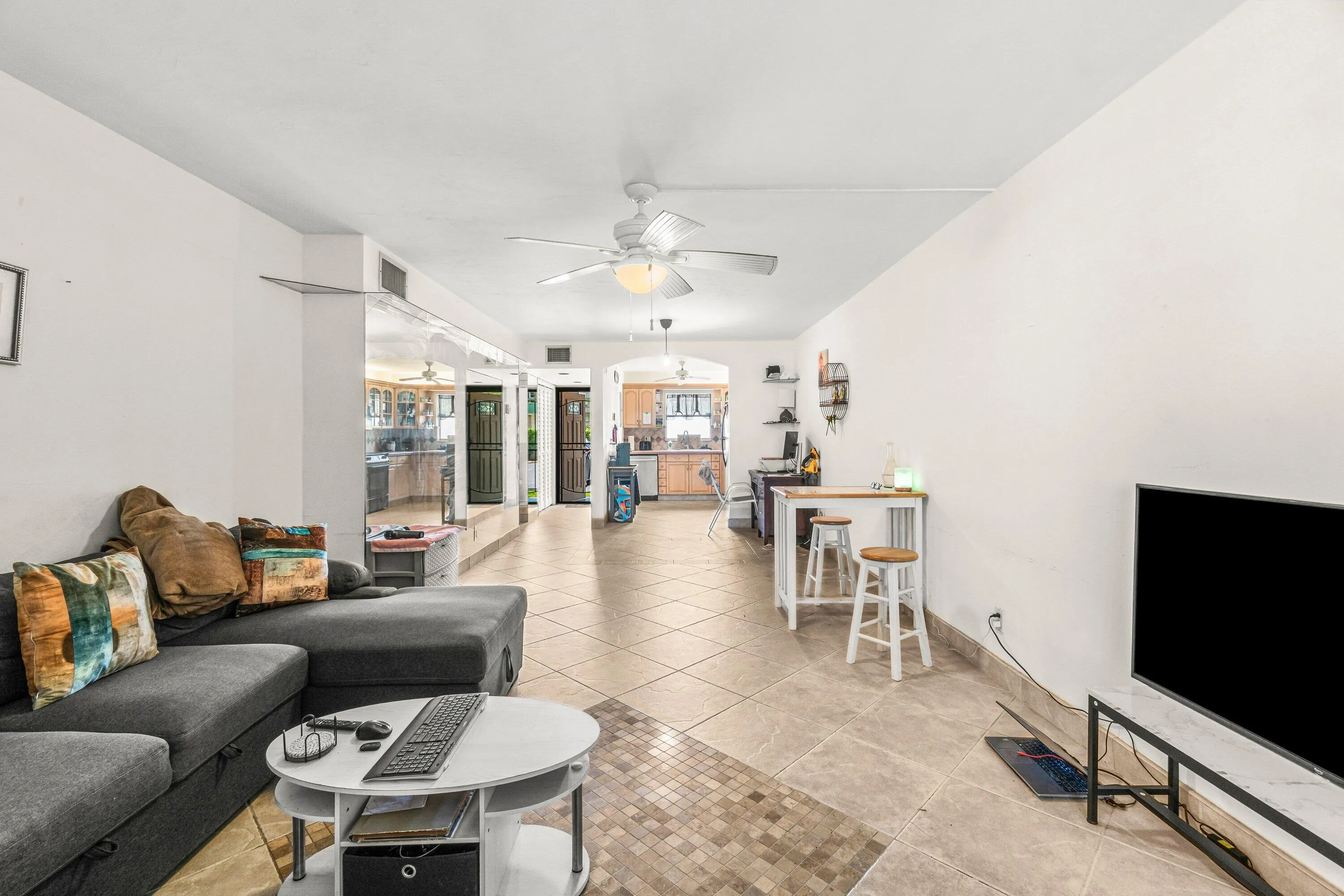 015-750Southeast6thAvenue-125-DeerfieldB