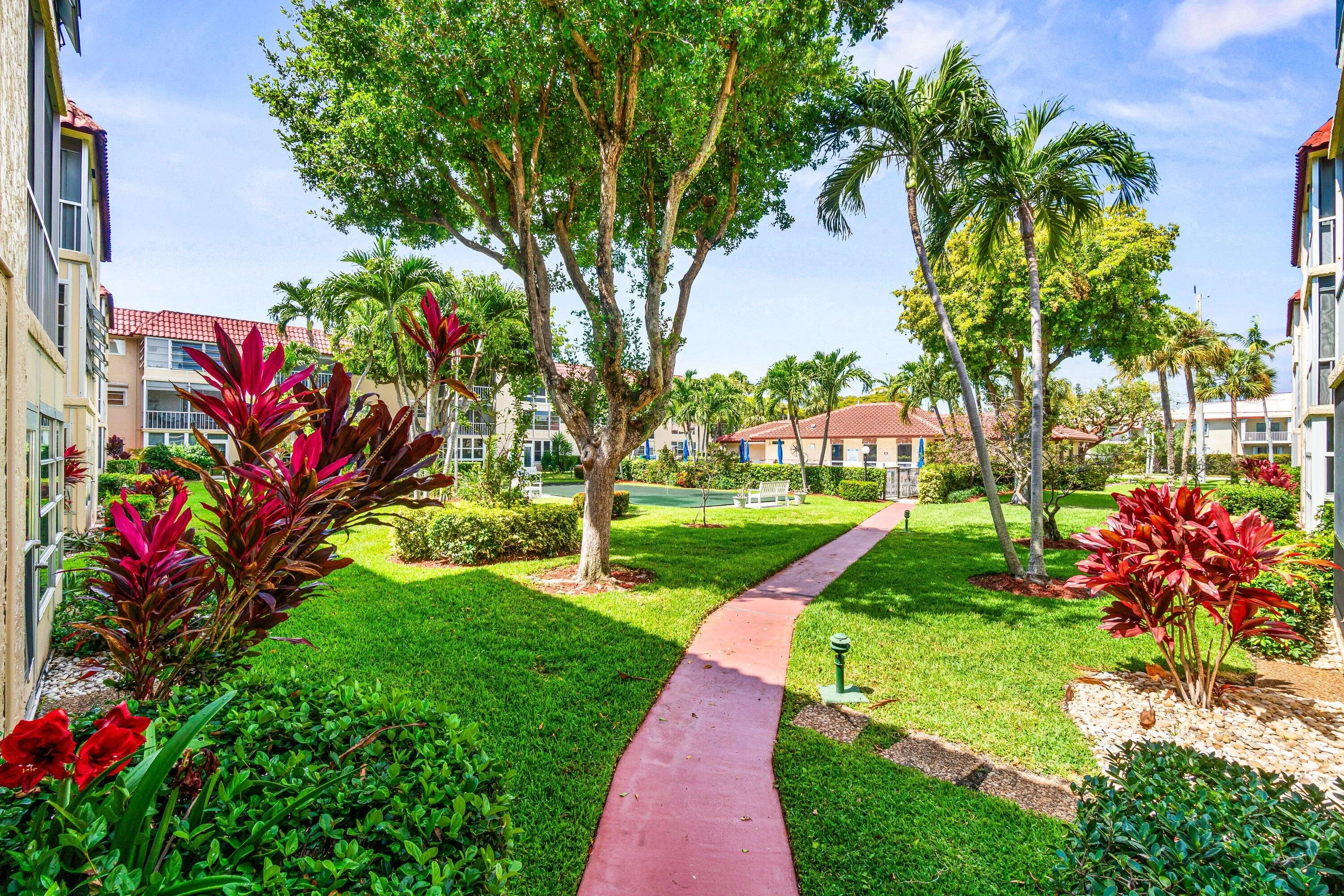 027-750Southeast6thAvenue-125-DeerfieldB
