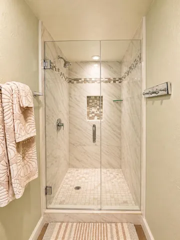 12 Colonial Club Dr 305 Guest Bathroom