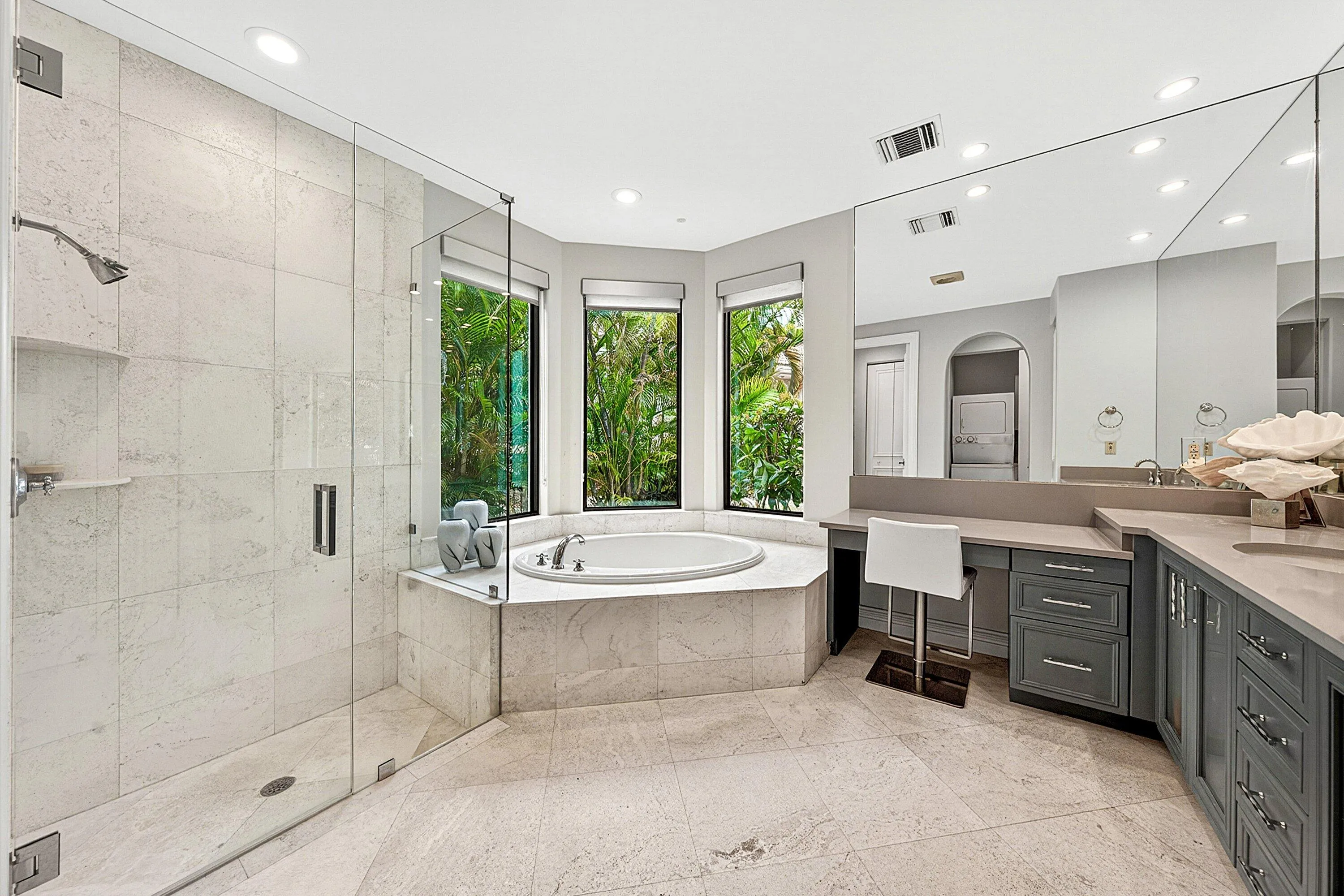 Guest house bathroom 1