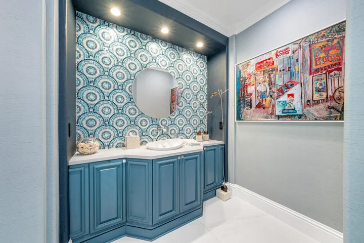 1/2 Bath