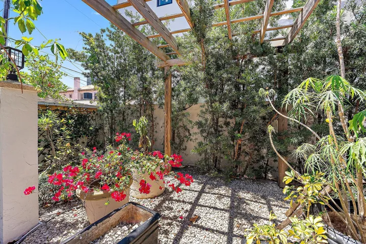 228 9th St-15