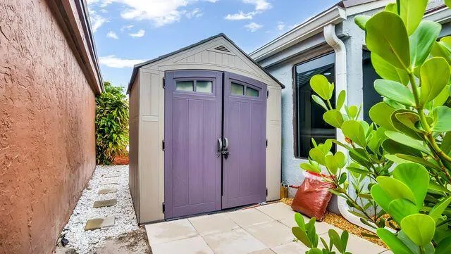 Shed