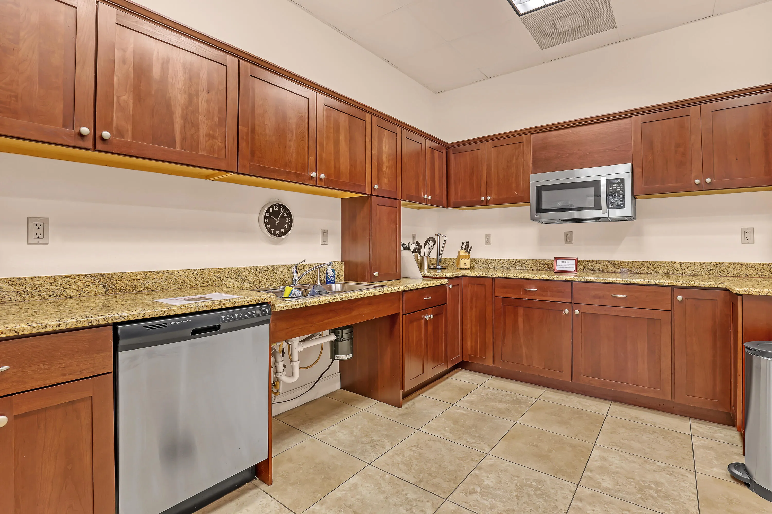 Property photo 35