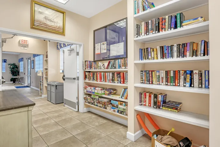 7430 S Ocean #319 (37)
