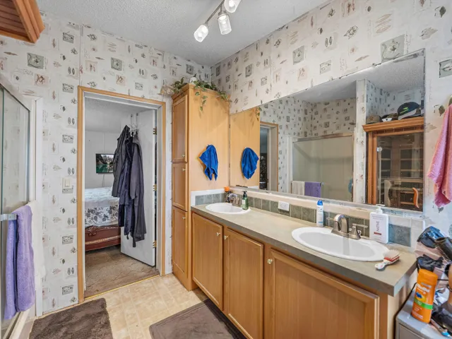 11404_Lithia_Pinecrest_Rd_-057