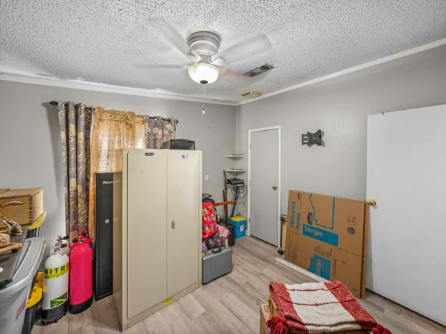 11404_Lithia_Pinecrest_Rd_-048