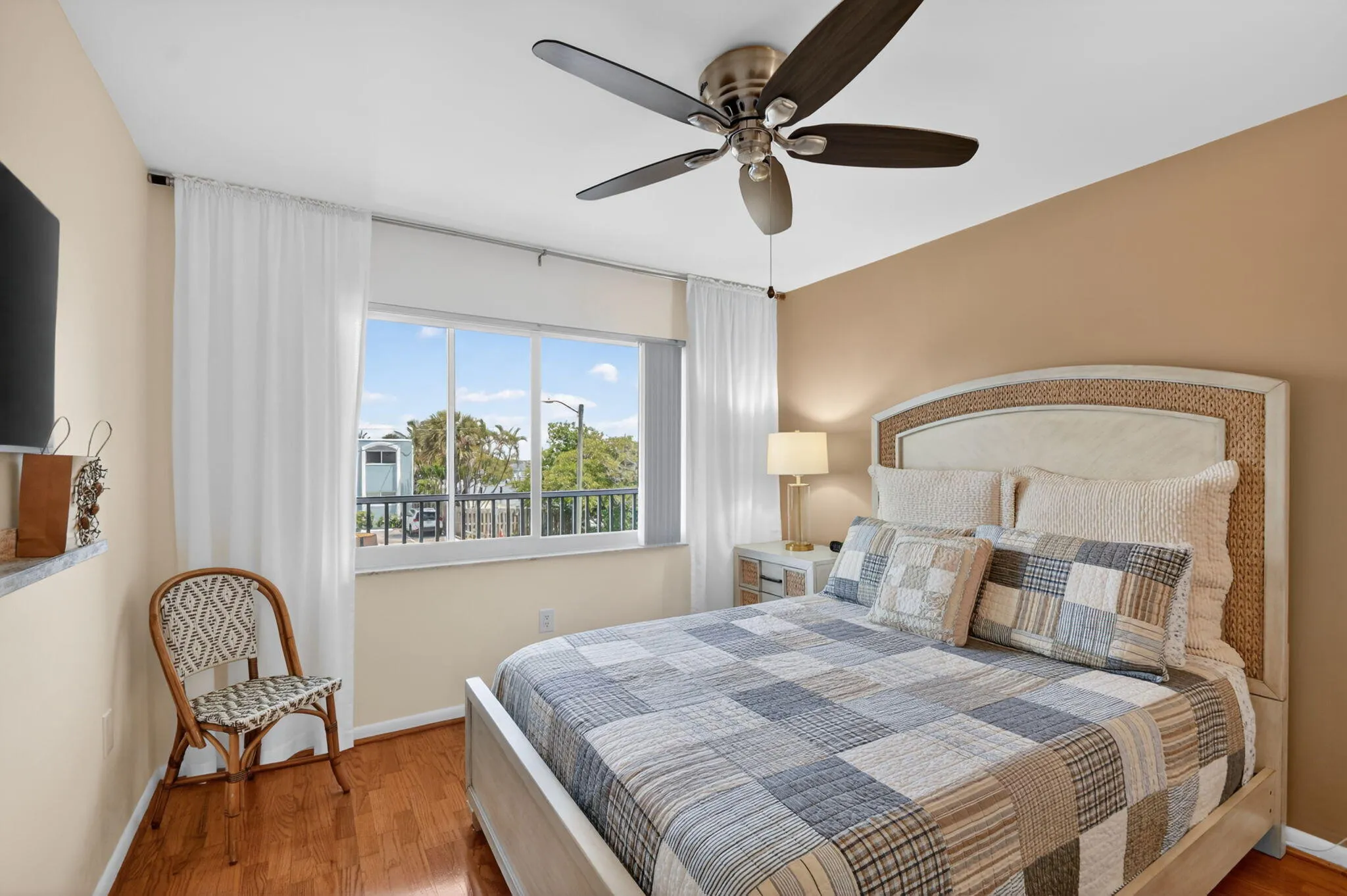2nd bedroom has a spacious walk-in closet and Intracoastal view