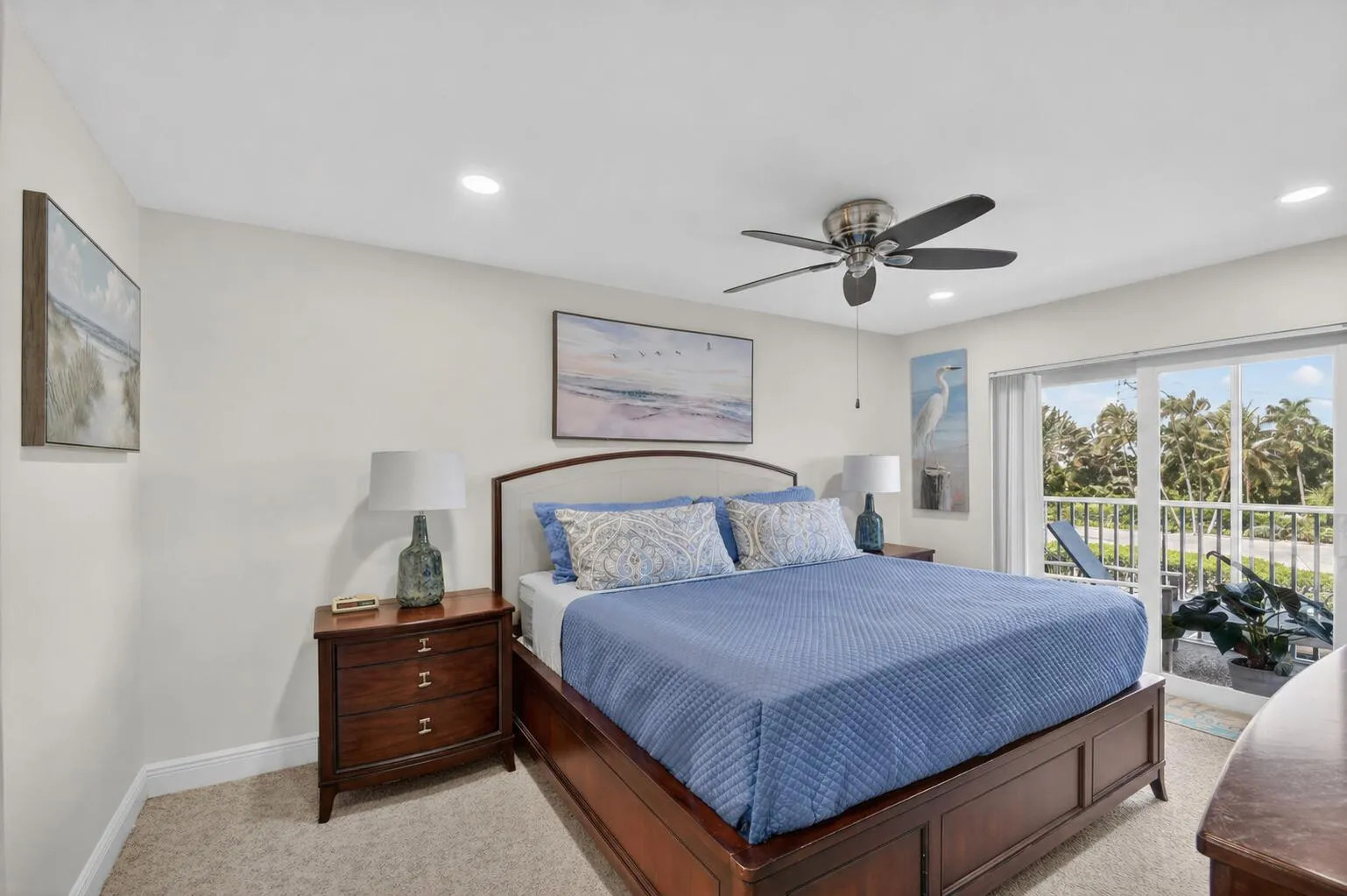 Primary En Suite features 2 walk-in closets