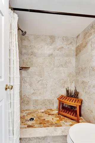 Primary en-Suite