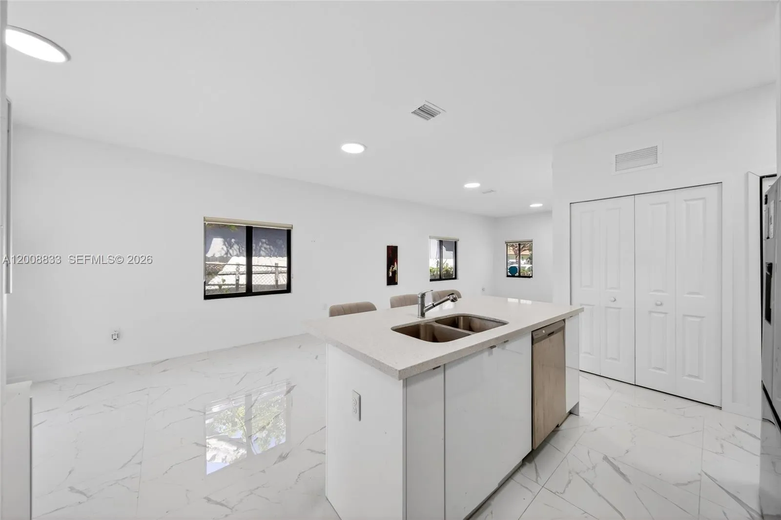 Property photo 127
