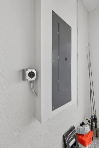 Electric Car Outlet
