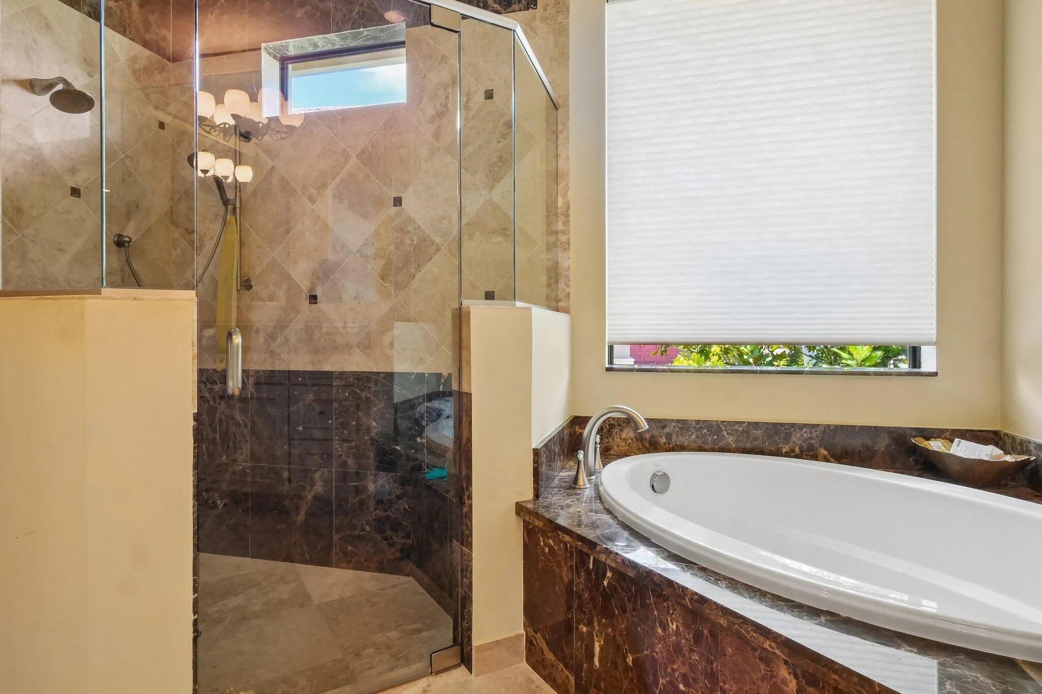 ROMAN TUB & SHOWER