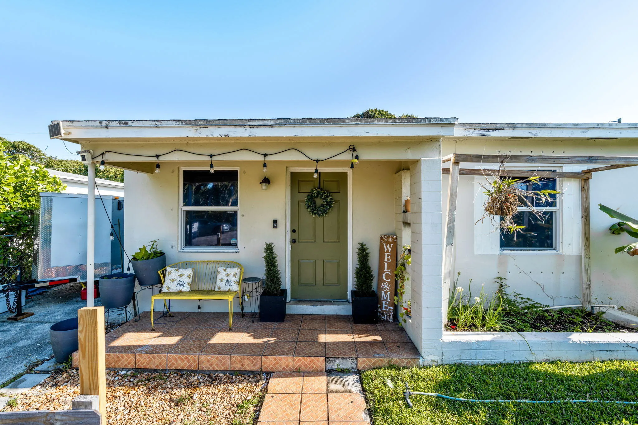 5-web-or-mls-A7404596