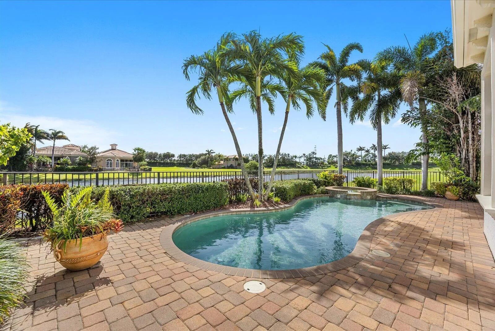 Property photo 38