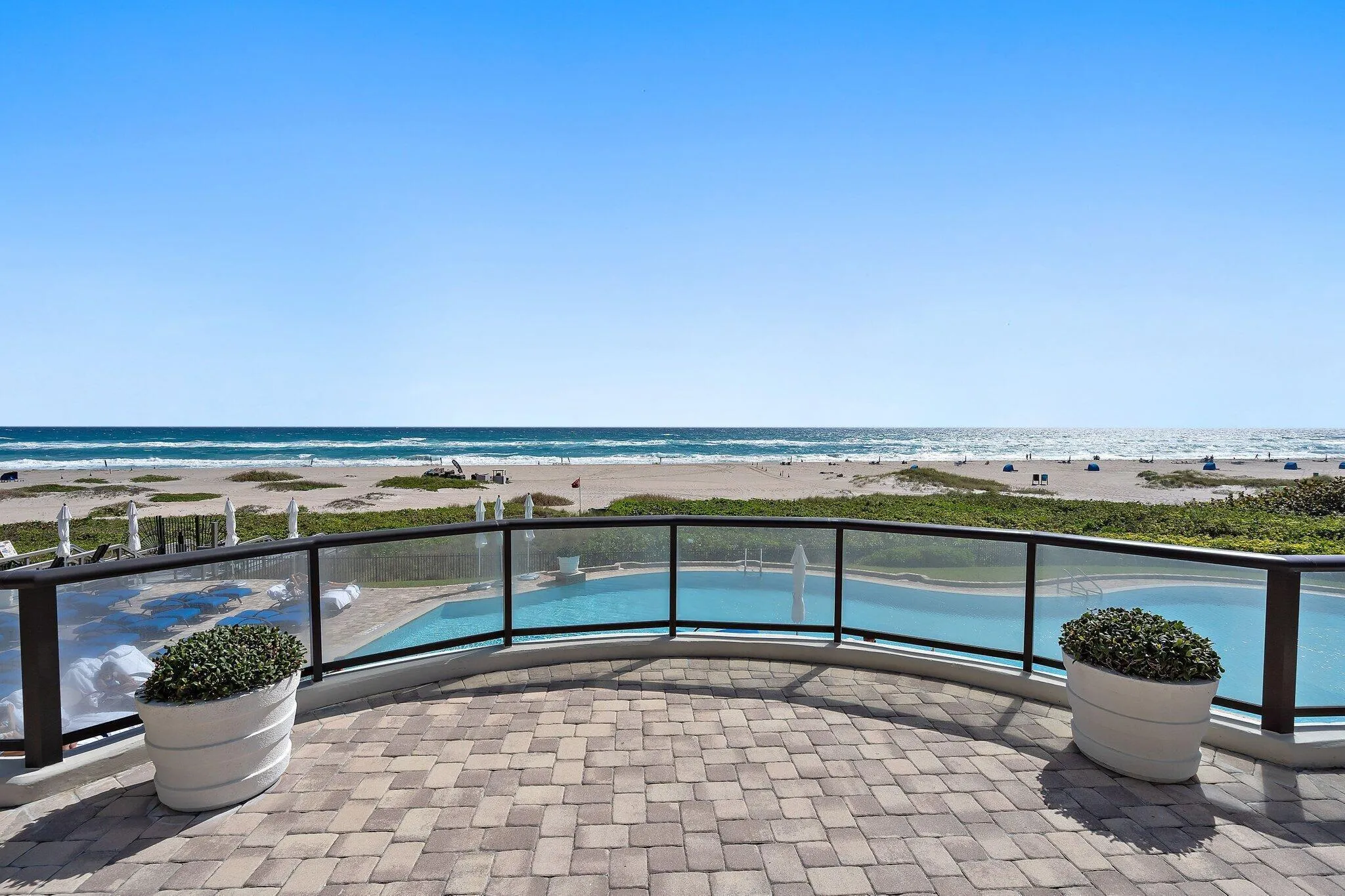Oceanfront Lagoon Pool