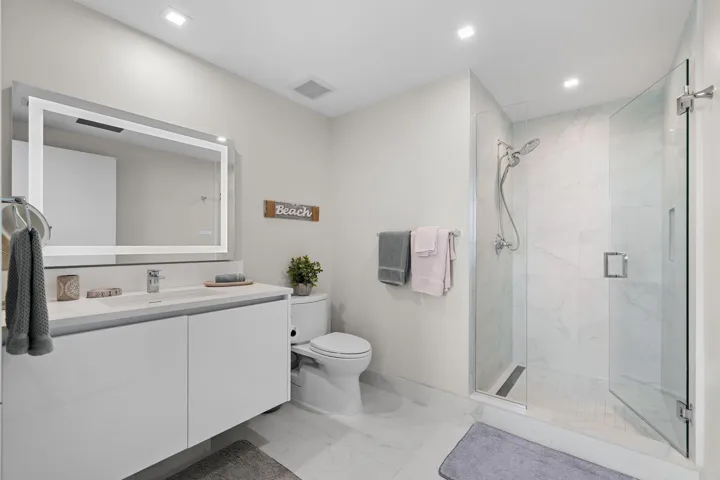 Guest bathroom #3
