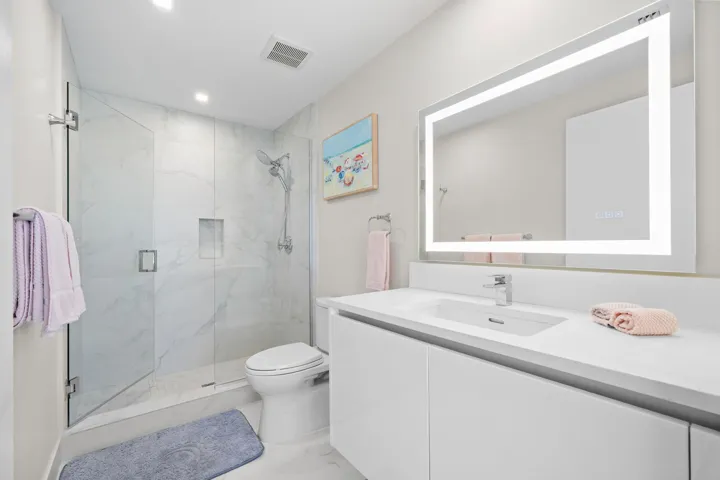 Guest bathroom #6