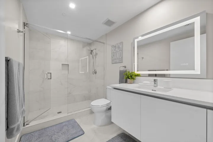 Guest bathroom #4