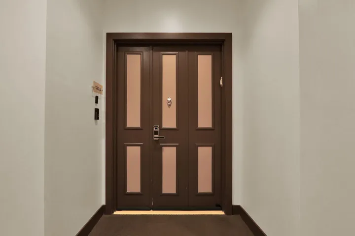 202A Front Door