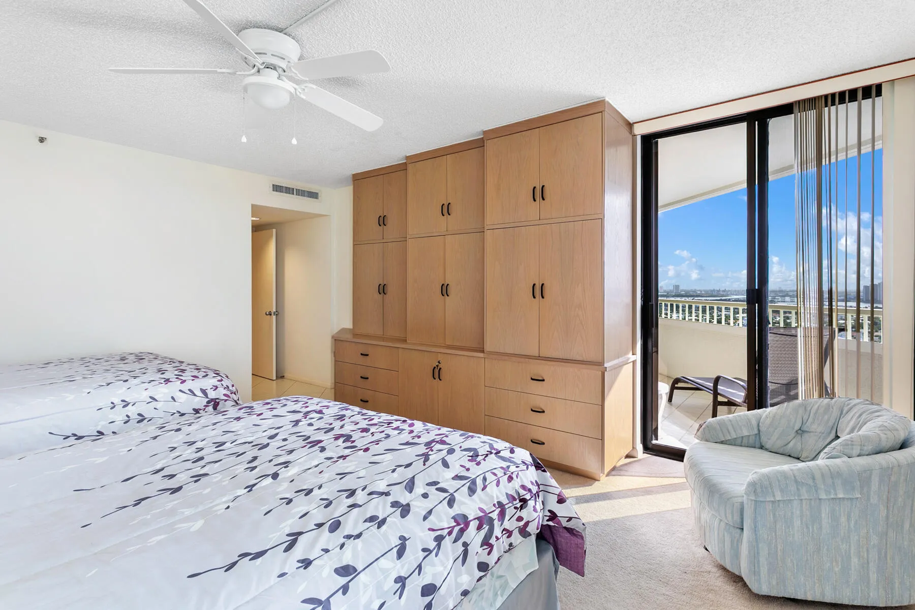 Second_Bedroom_02_web