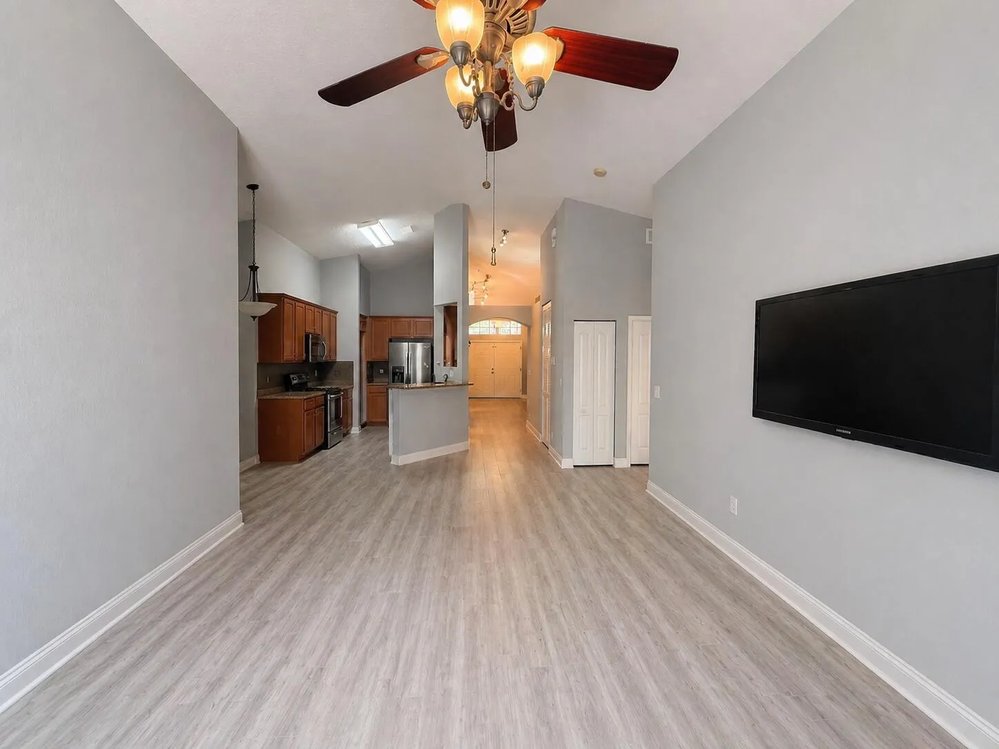 2nd Living Room