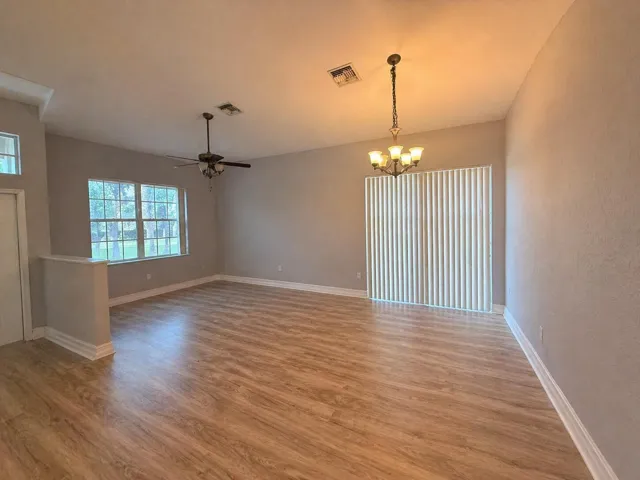 Main Living​​‌​​​​‌​​‌‌​‌‌​​​‌‌​‌​‌​‌​​​‌​​ Room