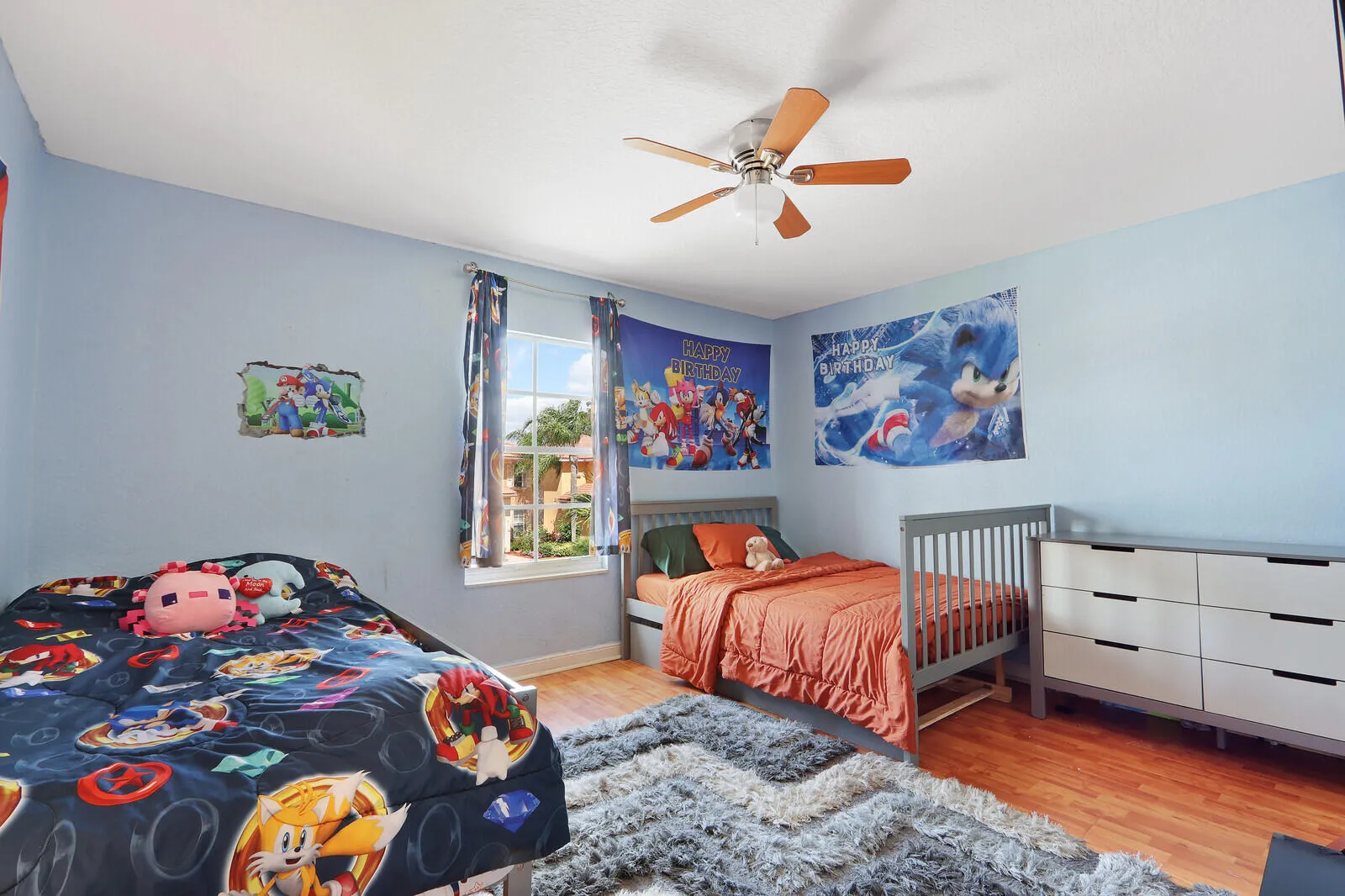 GUEST BEDROOM UPSTAIRS (3)