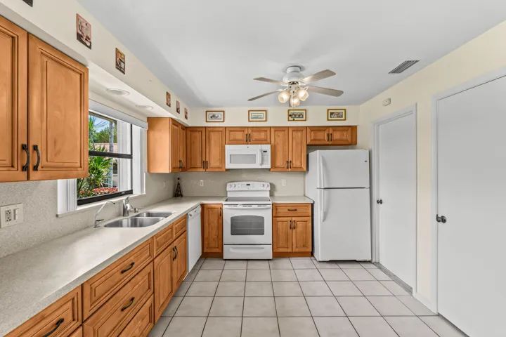 012-4625RosewoodTreeCourt-A-BoyntonBeach