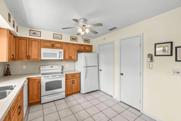 013-4625RosewoodTreeCourt-A-BoyntonBeach