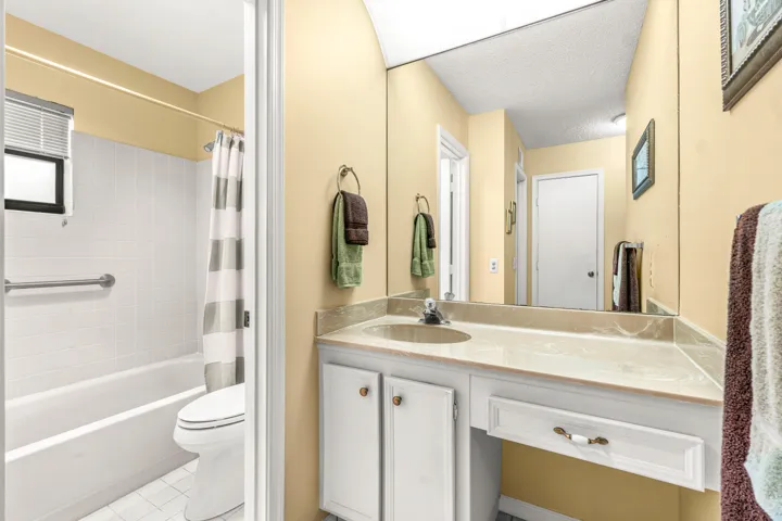 019-4625RosewoodTreeCourt-A-BoyntonBeach
