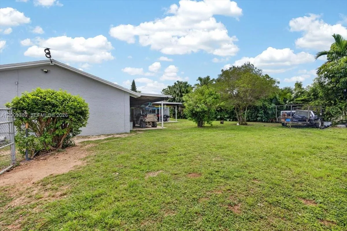 Property photo 33