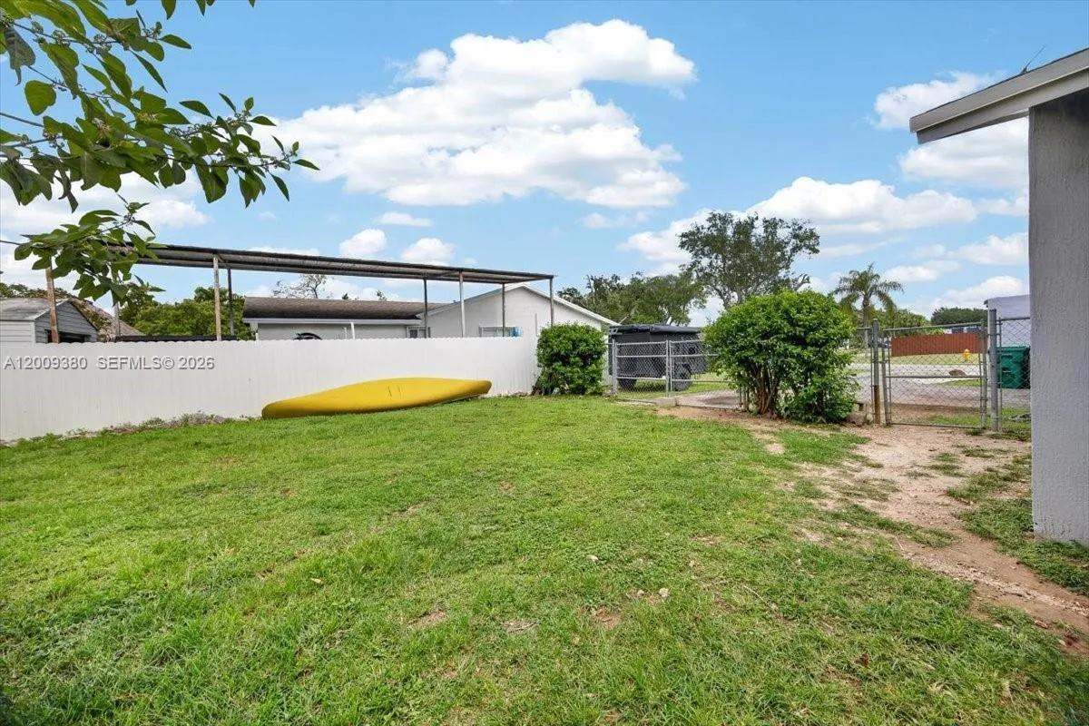 Property photo 32