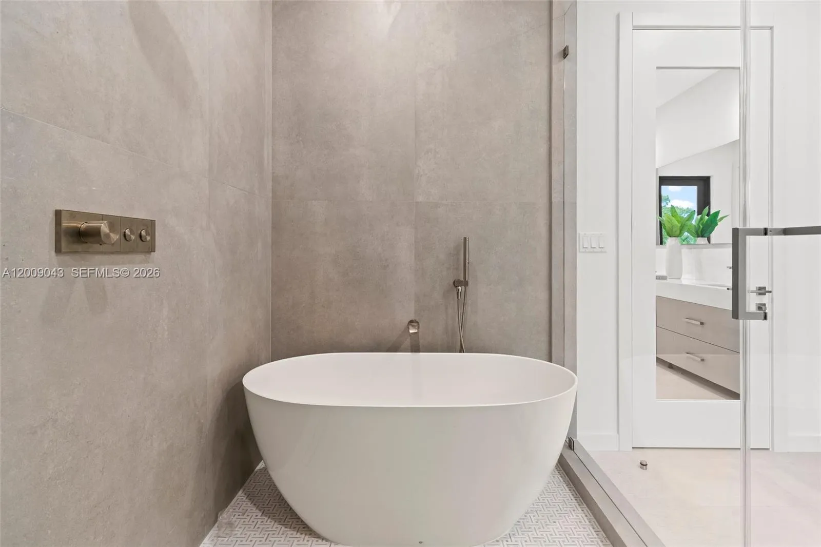 Property photo 43