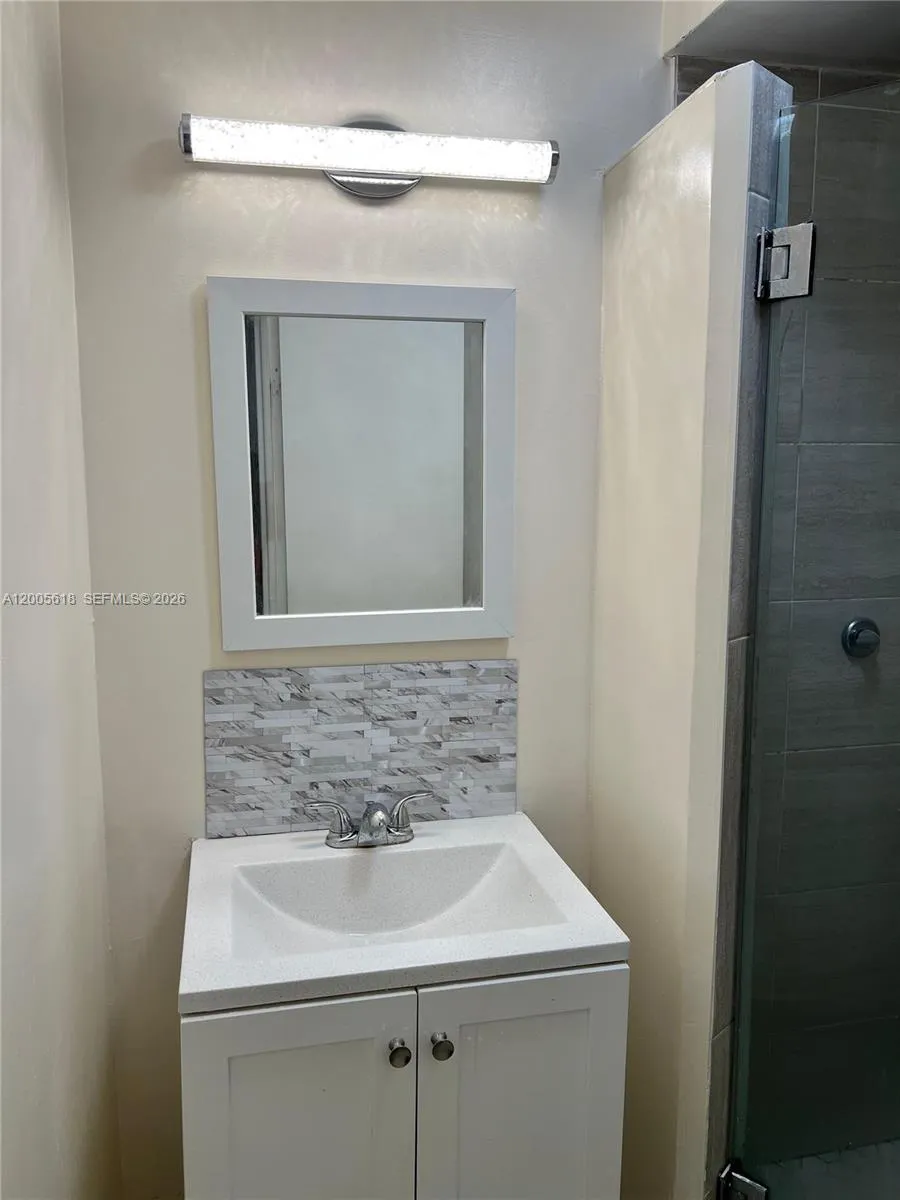 2nd bathroom