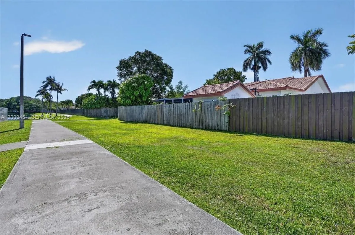 Property photo 43
