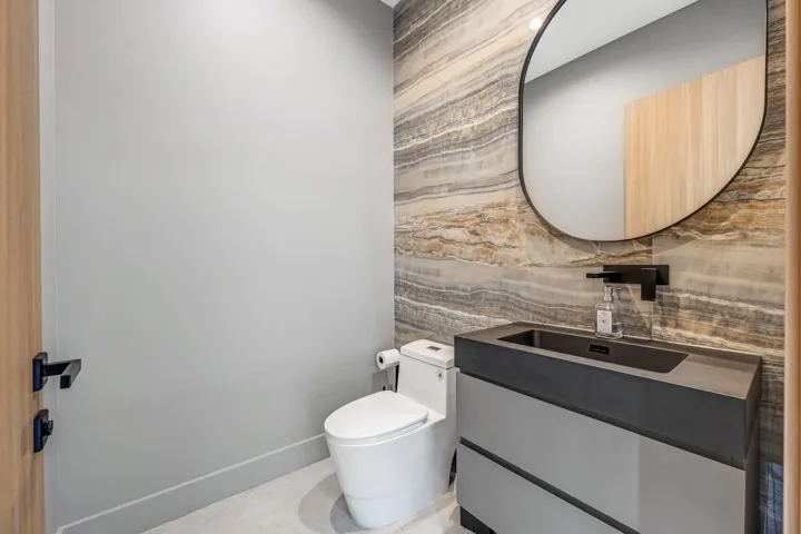 POWDER ROOM